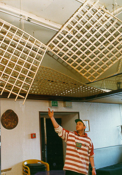 BG99-2.jpg (75136 bytes)